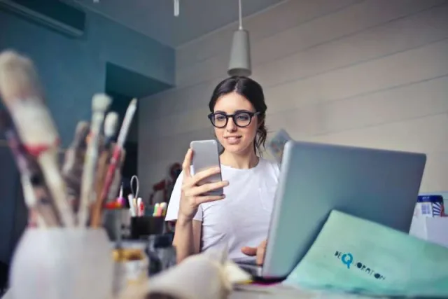 Berikut ini adalah keuntungan menggunakan jasa web bisnis online