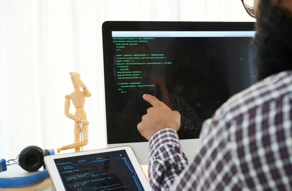 Jasa Pemeliharaan IT: Dari Server, Jaringan, Hingga Keamanan Data!