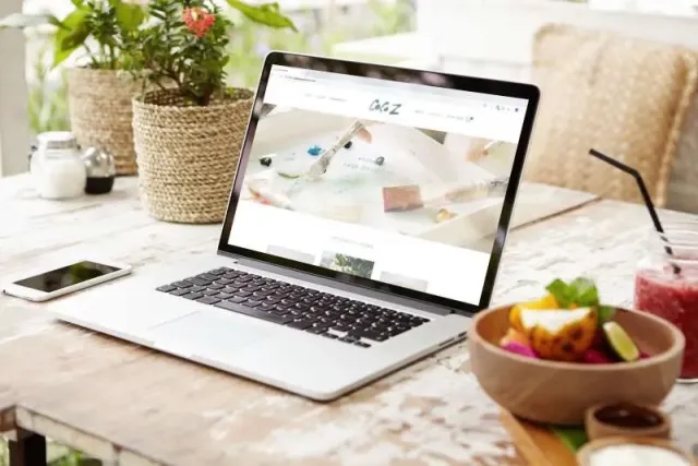 Maksimalkan Keberadaan Online Anda: Bagaimana Pembangunan Website dan SEO dapat Mengubah Bisnis Anda