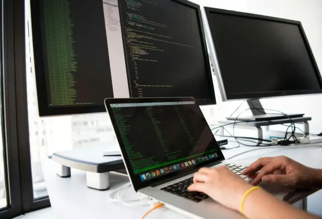 Jasa Pembuatan Website Murah dan Handal: Wujudkan Identitas Digital Bisnis Anda