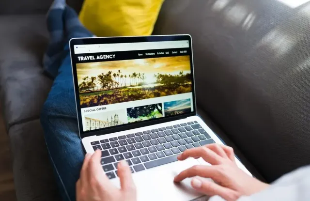 Dampak Revolusi Teknologi: Mengatasi Tantangan Pengangguran di Era Digital dengan Bisnis Online